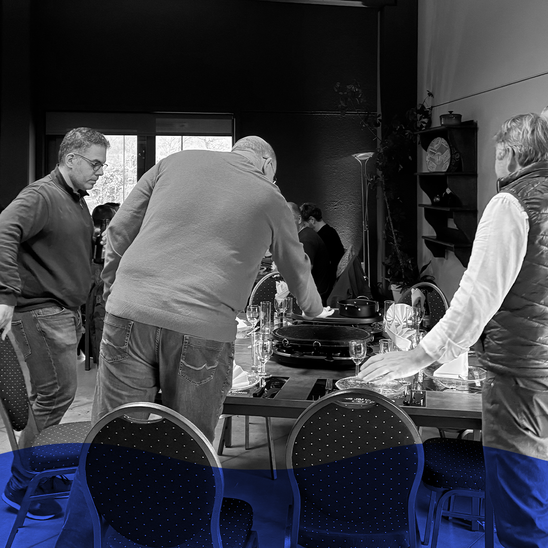 1080x1080 fb vague bleu copie 4